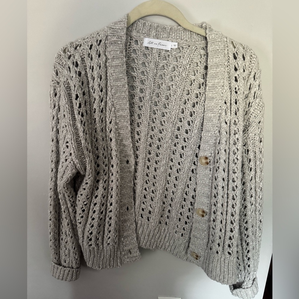 All in Favor Women's Light Gray Knit Cardigan